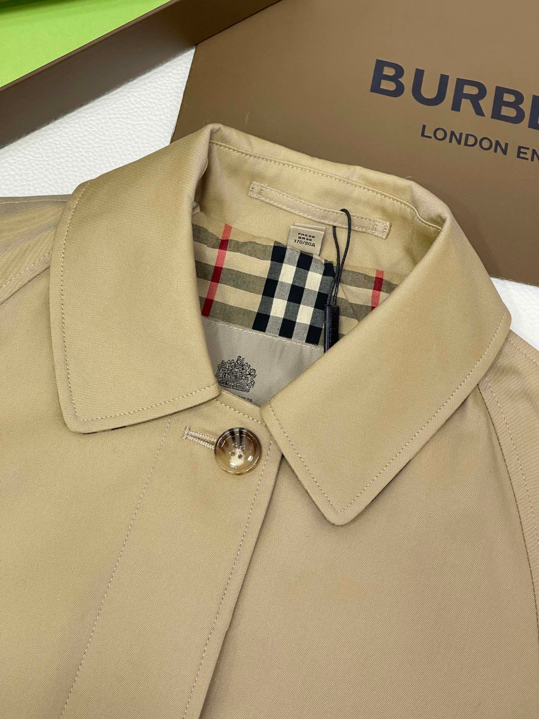 Burberry 巴宝莉 纯色翻领单排扣风衣 夹克 外套 长袖 长款 秋冬款 卡其色 黑色 80647331