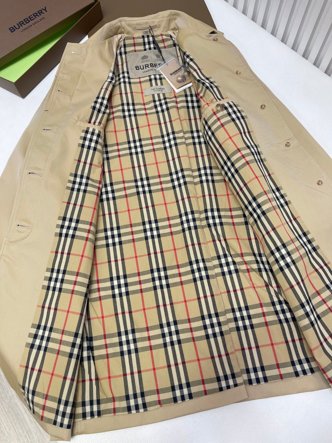 Burberry 巴宝莉 纯色翻领单排扣风衣 夹克 外套 长袖 长款 秋冬款 卡其色 黑色 80647331