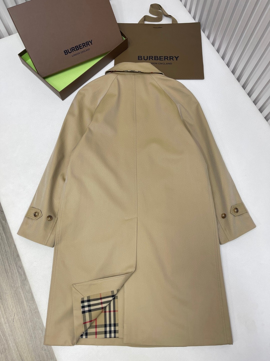 Burberry 巴宝莉 纯色翻领单排扣风衣 夹克 外套 长袖 长款 秋冬款 卡其色 黑色 80647331