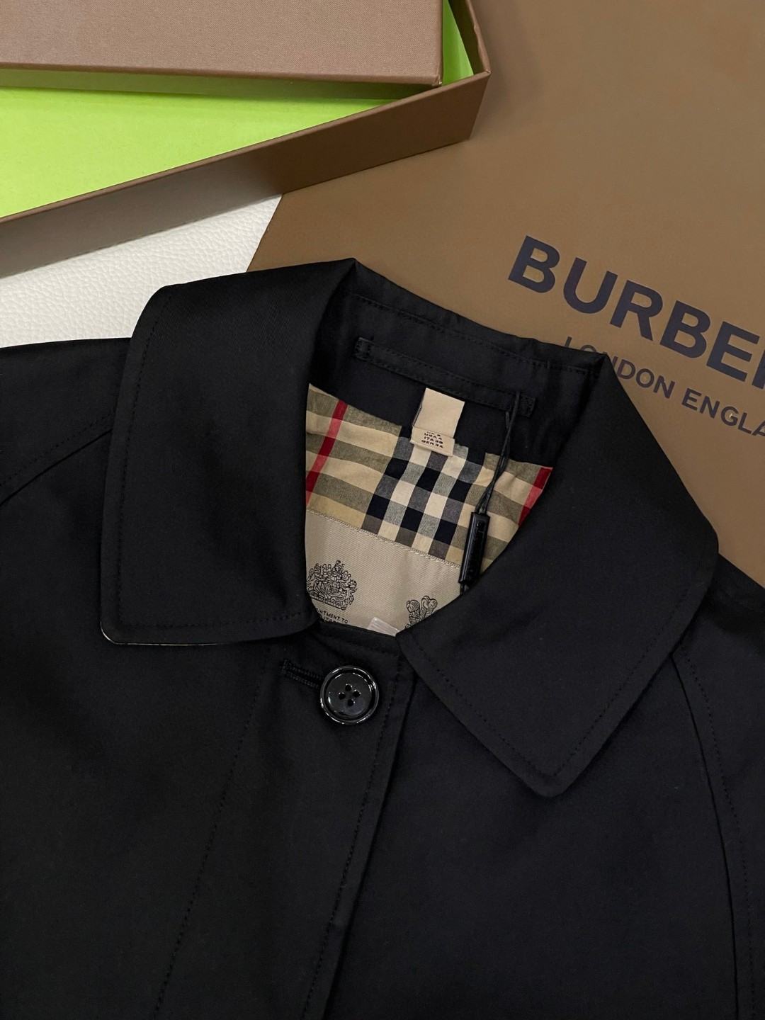 Burberry 巴宝莉 纯色翻领单排扣风衣 夹克 外套 长袖 长款 秋冬款 卡其色 黑色 80647331
