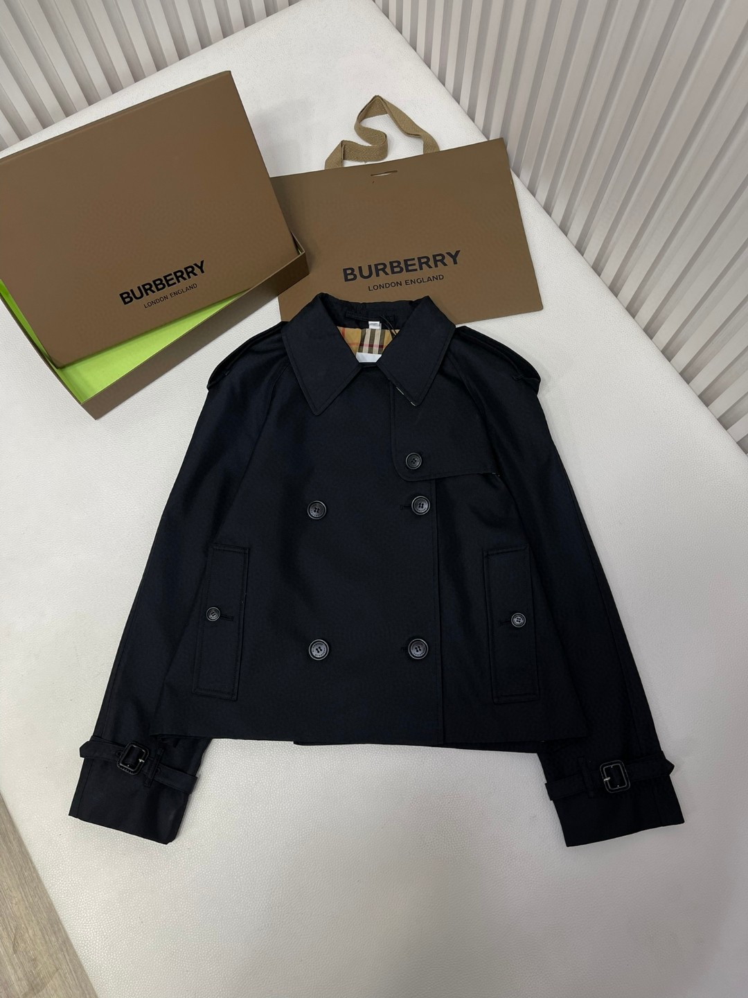 Burberry 巴宝莉 纯色翻领双排扣风衣 夹克 长袖 外套 长款 秋冬款 卡其色  黑色 80793801