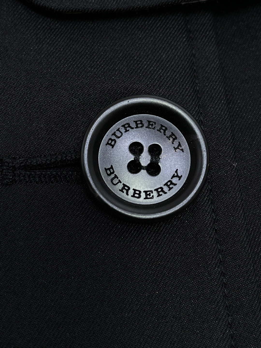 Burberry 巴宝莉 纯色翻领双排扣风衣 夹克 长袖 外套 长款 秋冬款 卡其色  黑色 80793801