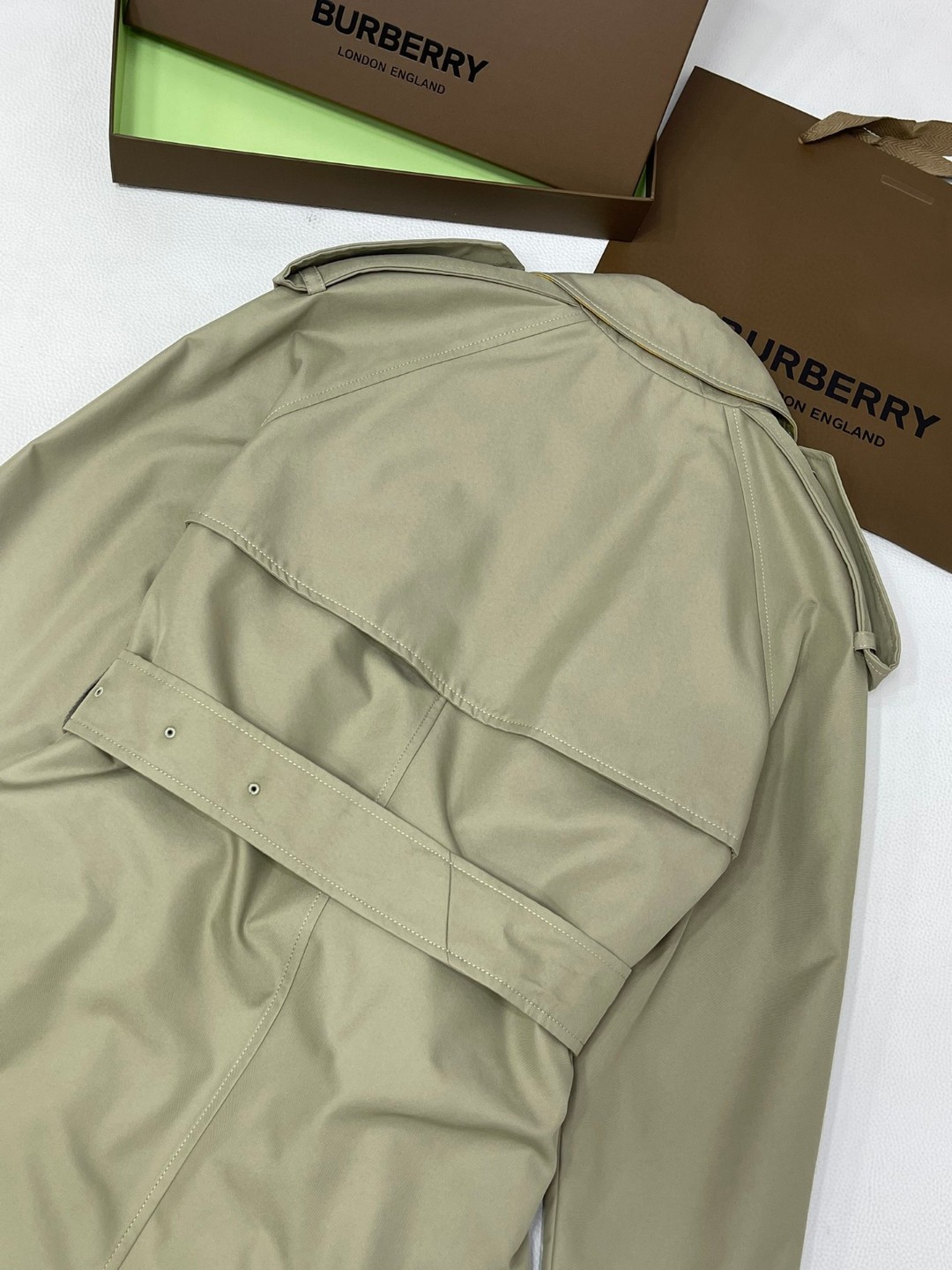 Burberry 巴宝莉 纯色翻领双排扣风衣 长袖 外套 长款 秋冬款 米色 80793801