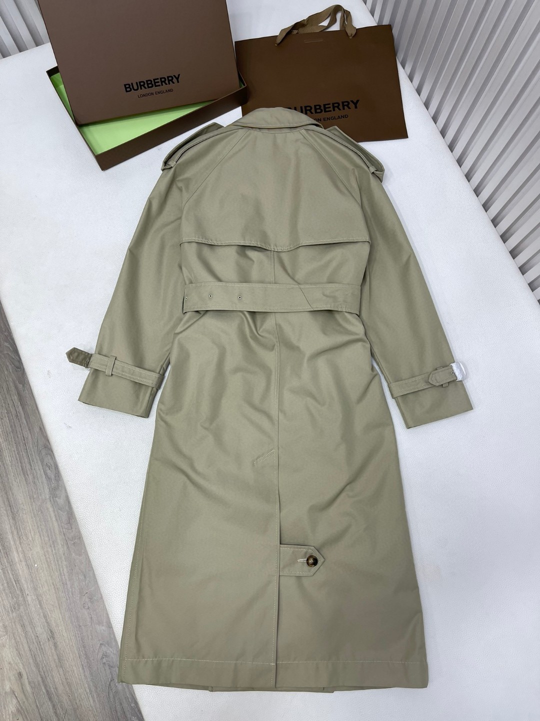 Burberry 巴宝莉 纯色翻领双排扣风衣 长袖 外套 长款 秋冬款 米色 80793801