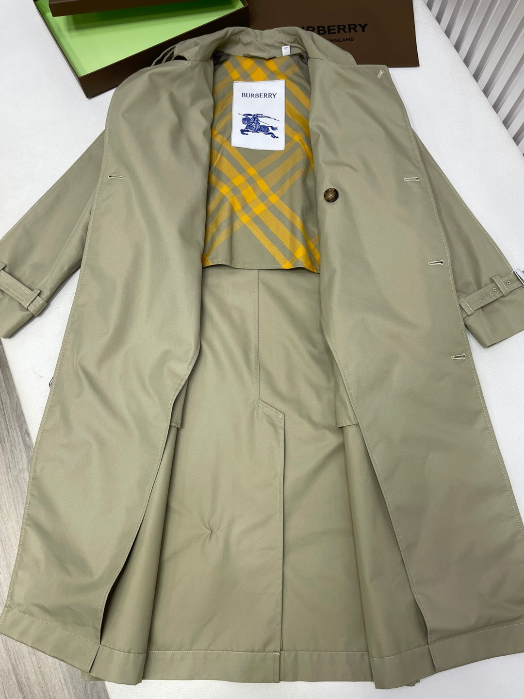 Burberry 巴宝莉 纯色翻领双排扣风衣 长袖 外套 长款 秋冬款 米色 80793801