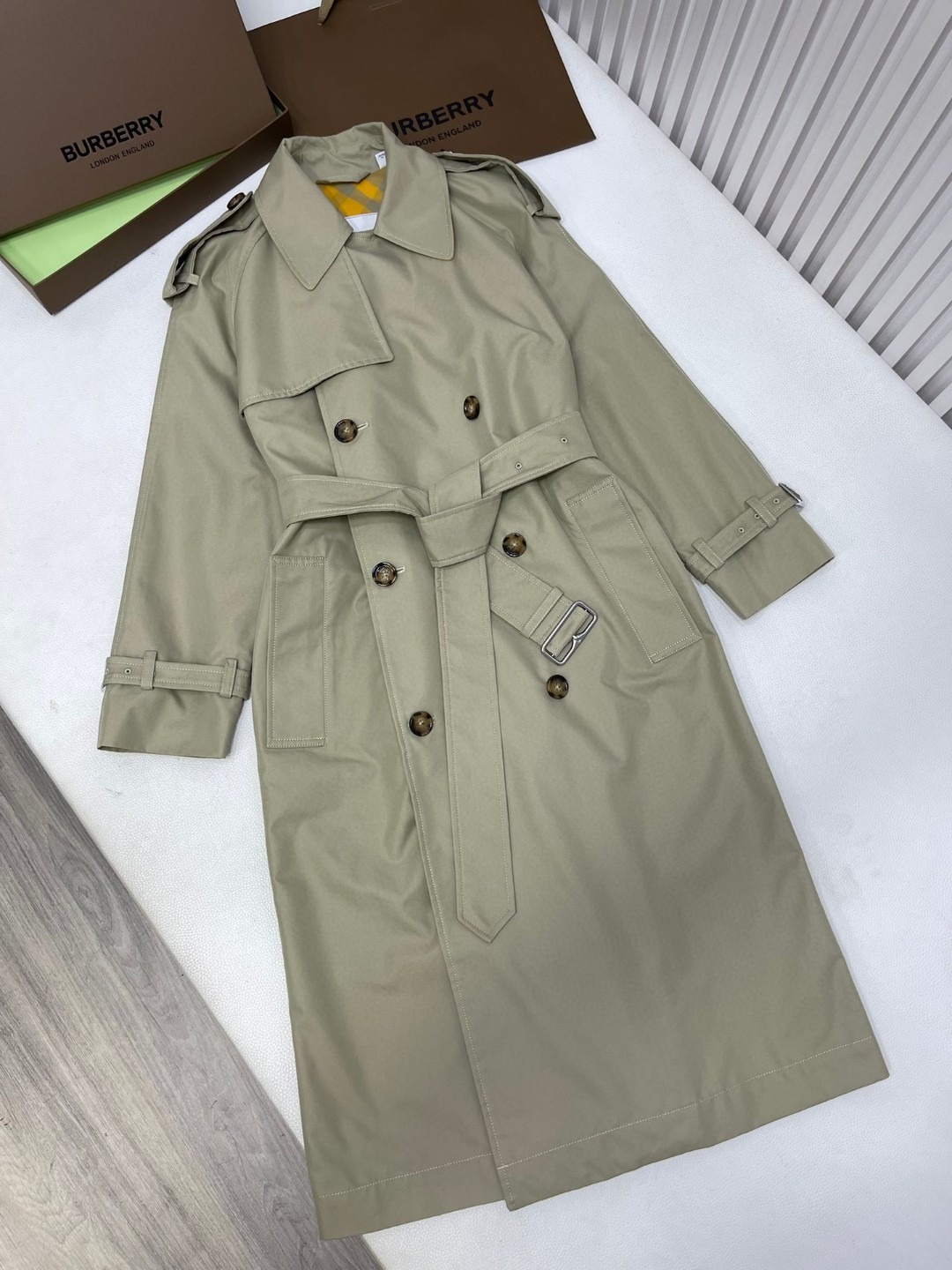 Burberry 巴宝莉 纯色翻领双排扣风衣 长袖 外套 长款 秋冬款 米色 80793801