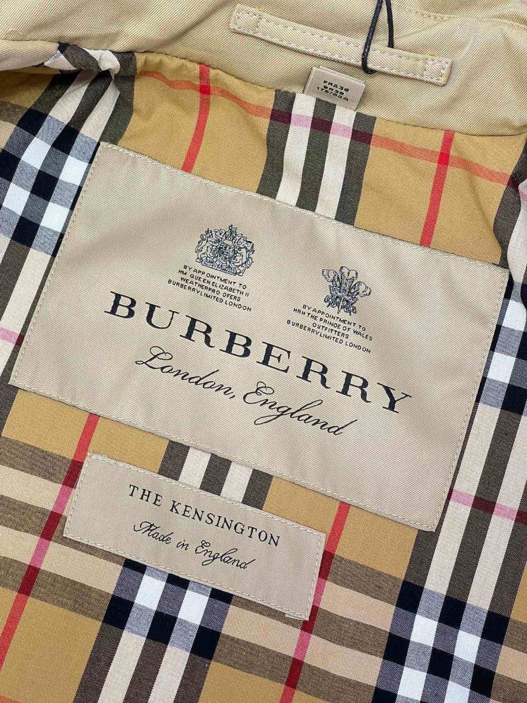 Burberry 巴宝莉 英伦风纯色翻领双排扣风衣 夹克 外套 长袖 长款 秋冬款 杏色 黑色 80457761