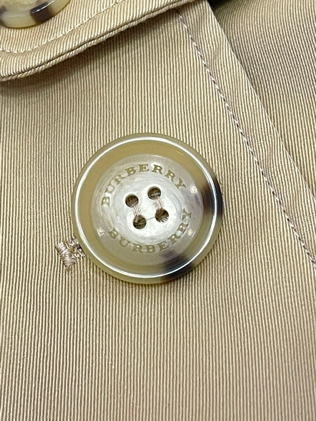 Burberry 巴宝莉 英伦风纯色翻领双排扣风衣 夹克 外套 长袖 长款 秋冬款 杏色 黑色 80457761
