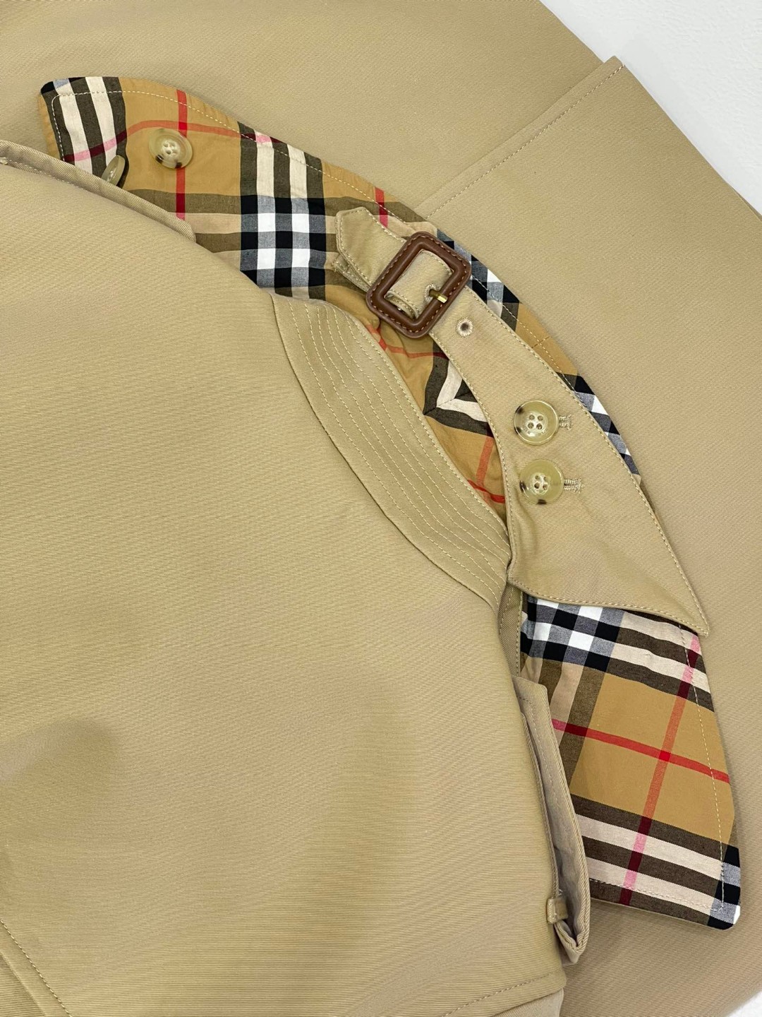 Burberry 巴宝莉 英伦风纯色翻领双排扣风衣 夹克 外套 长袖 长款 秋冬款 杏色 黑色 80457761