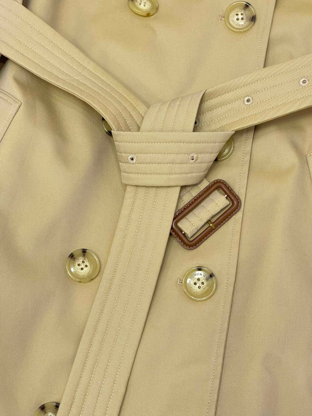 Burberry 巴宝莉 英伦风纯色翻领双排扣风衣 夹克 外套 长袖 长款 秋冬款 杏色 黑色 80457761