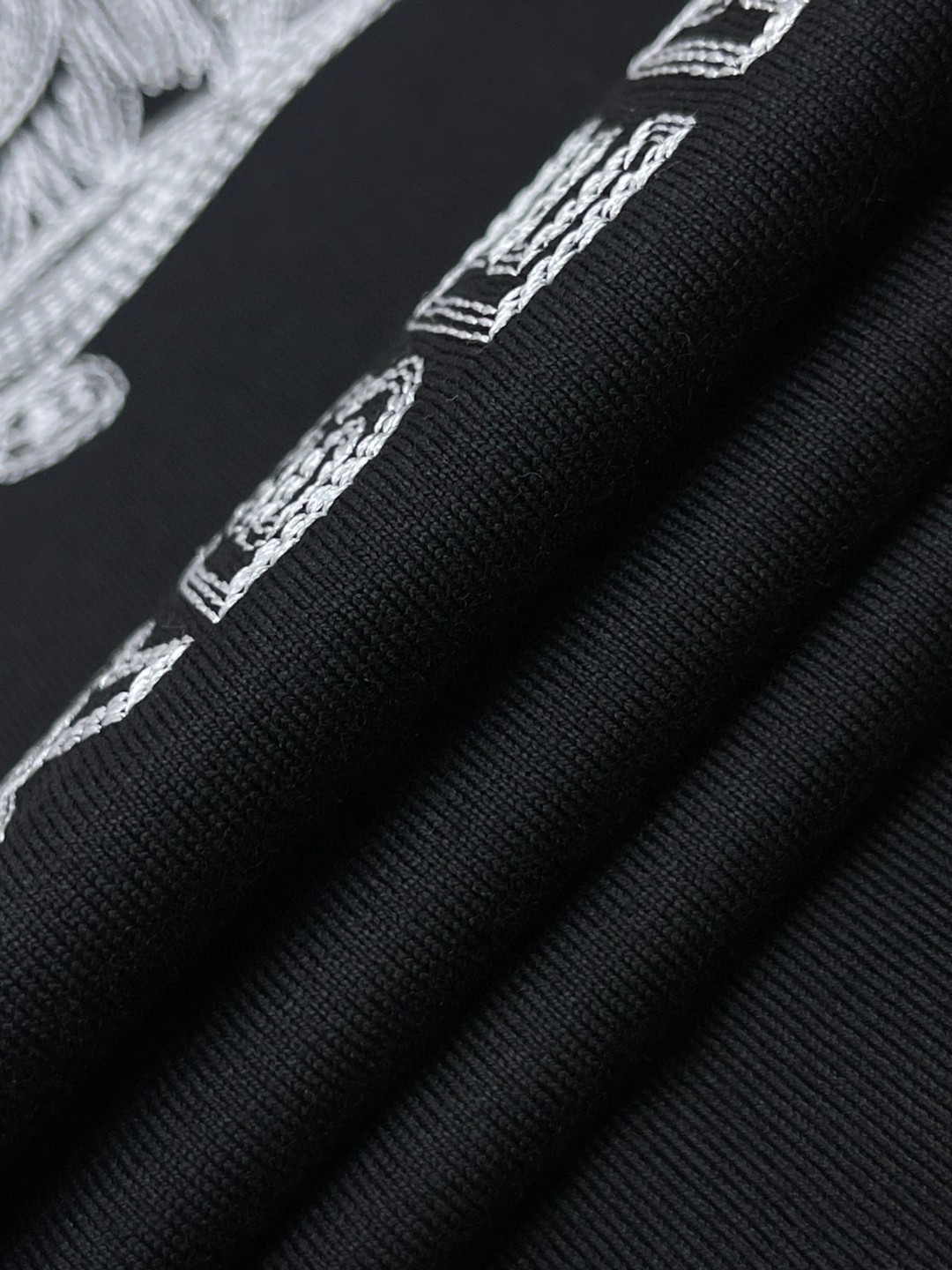 Burberry 巴宝莉 马术骑士刺绣图案 短袖 T恤 夏季 黑色 80727751