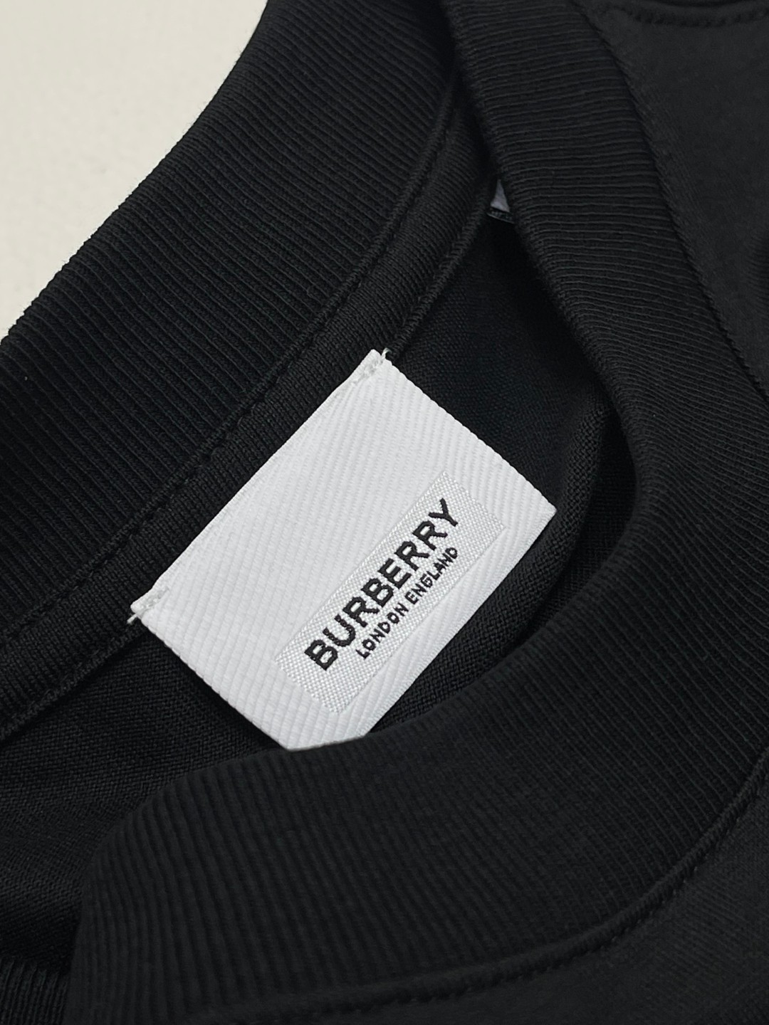 Burberry 巴宝莉 马术骑士刺绣图案 短袖 T恤 夏季 黑色 80727751