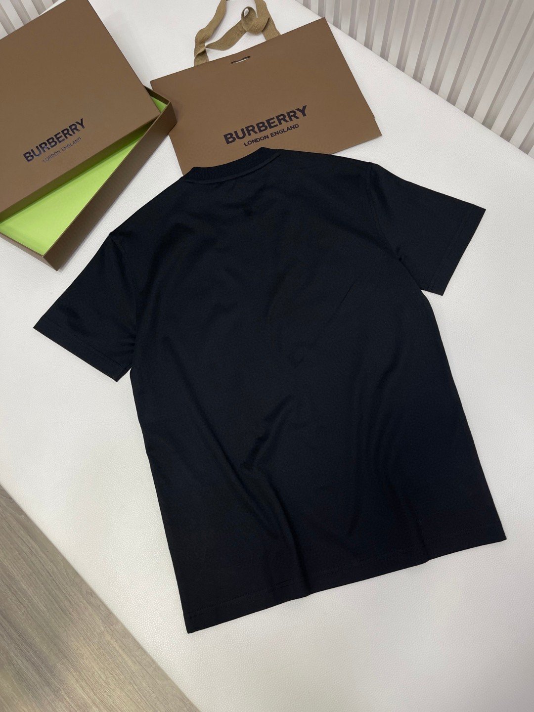 Burberry 巴宝莉 马术骑士刺绣图案 短袖 T恤 夏季 黑色 80727751