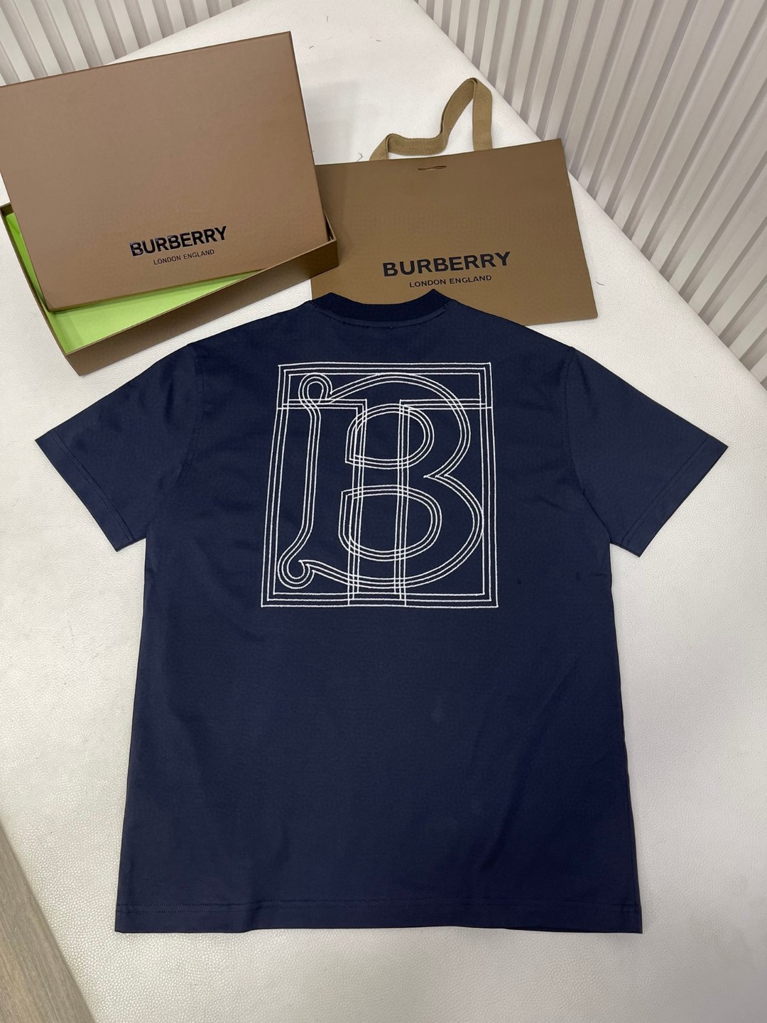 Burberry 巴宝莉 字母logo刺绣 短袖 T恤 夏季 黑色 白色 蓝色 80575471
