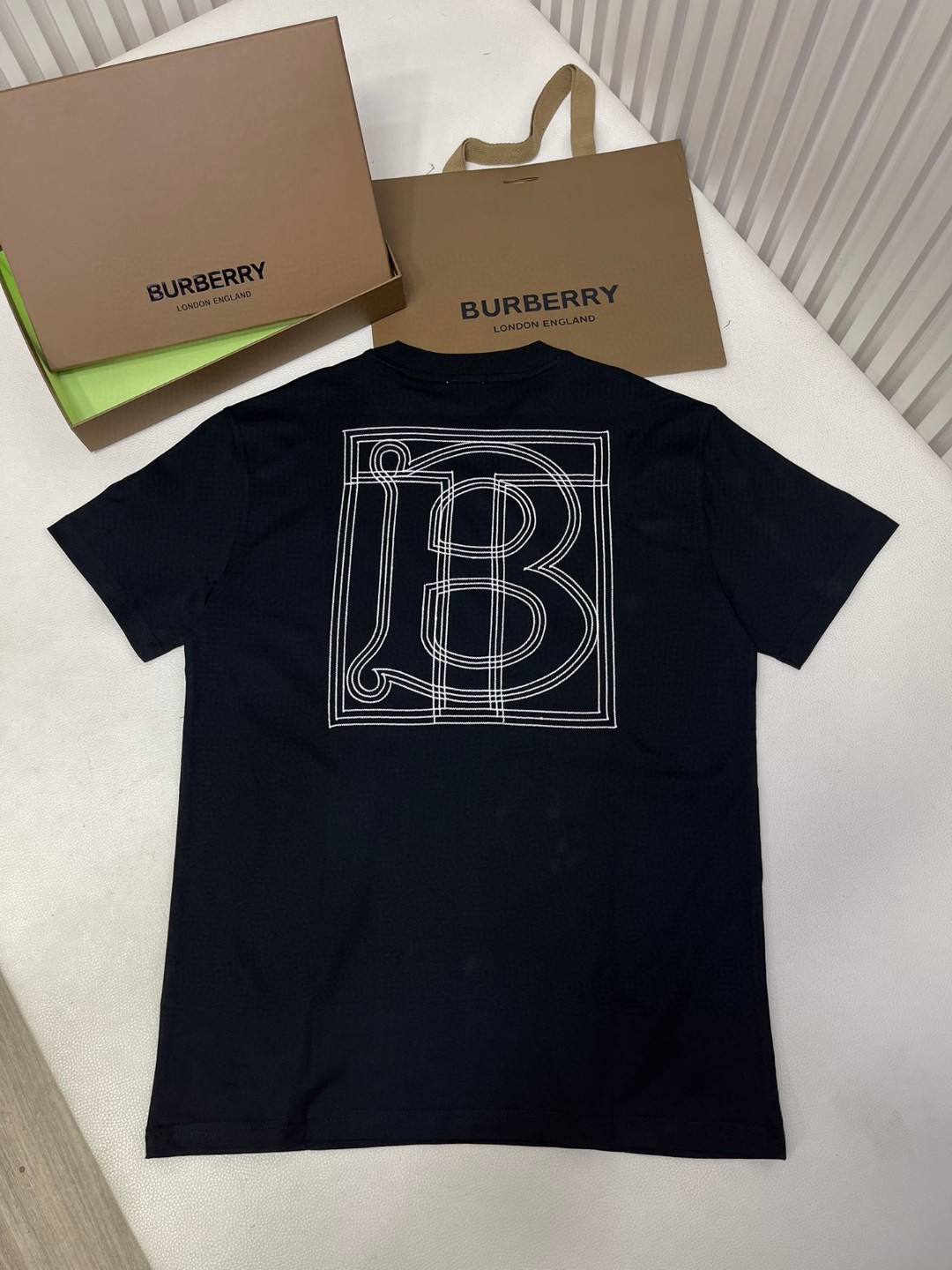 Burberry 巴宝莉 字母logo刺绣 短袖 T恤 夏季 黑色 白色 蓝色 80575471