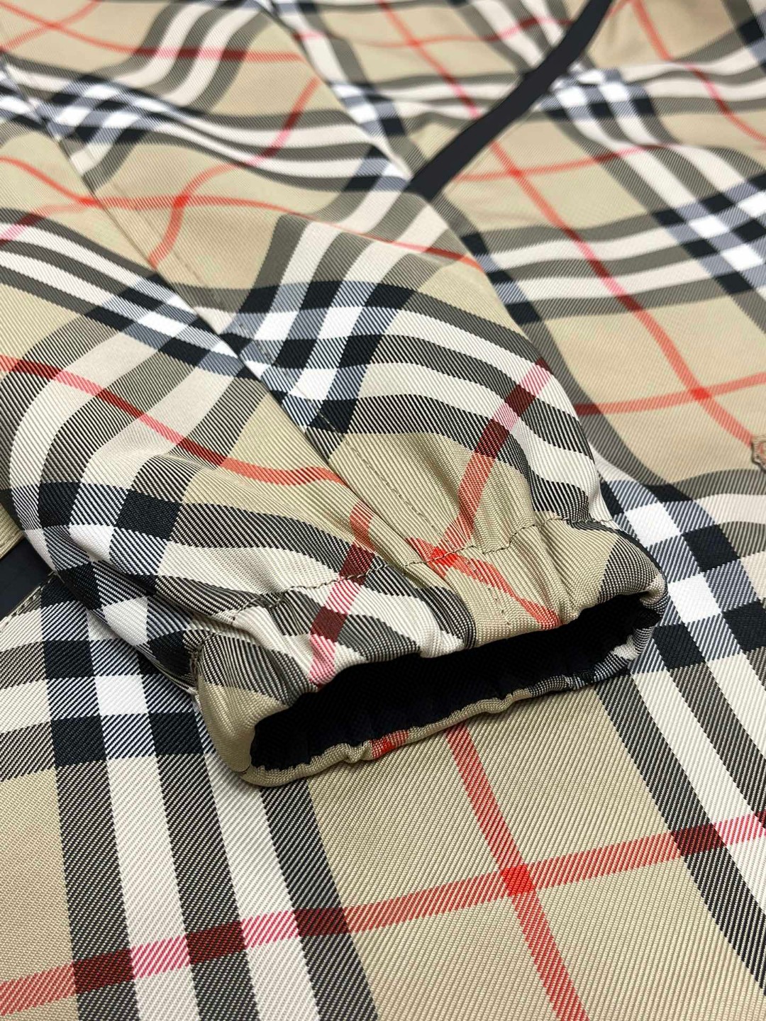 Burberry 巴宝莉 两面穿拼色格纹拉链连帽夹克 长袖 外套 秋冬款 沙色