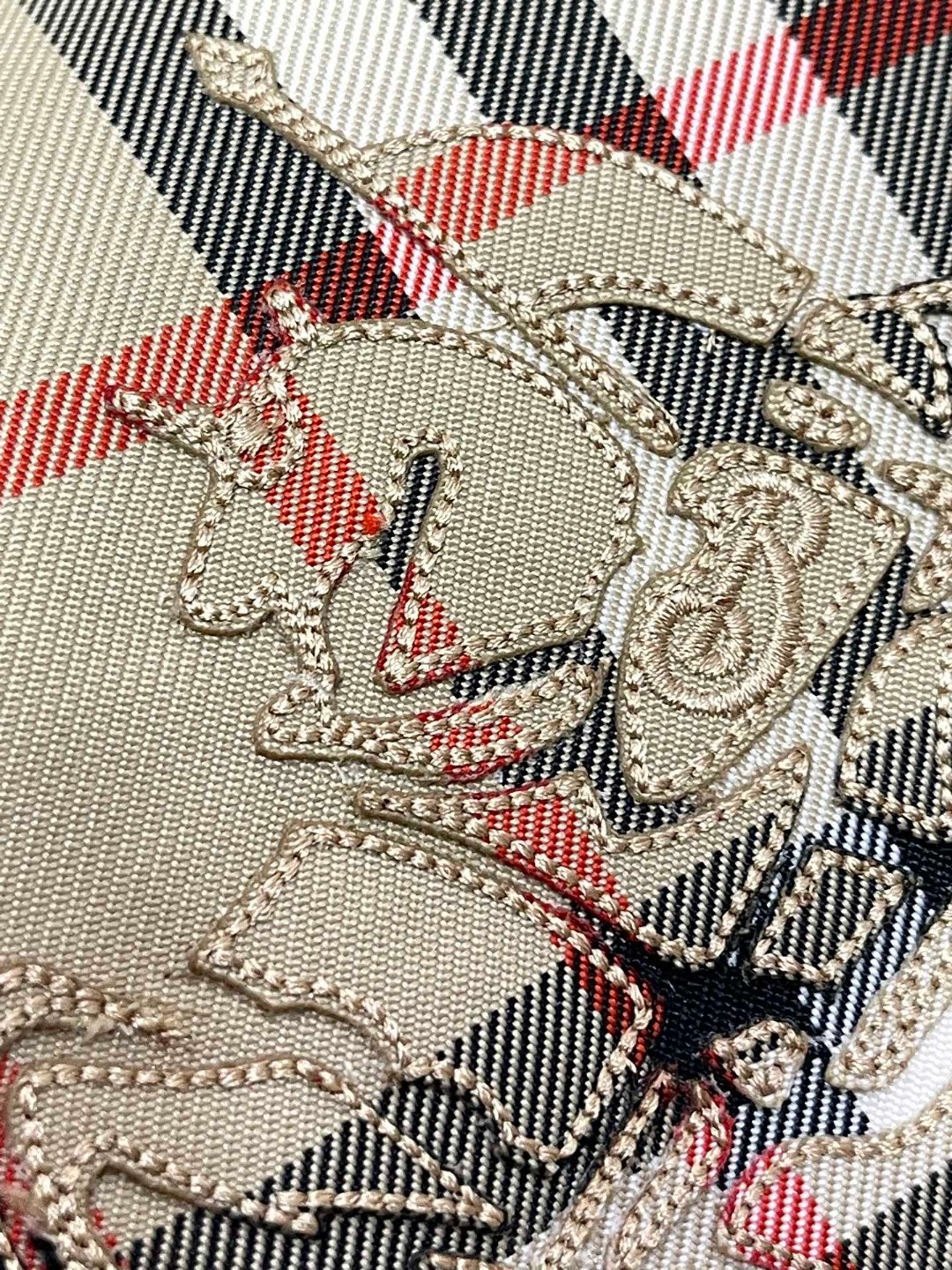 Burberry 巴宝莉 两面穿拼色格纹拉链连帽夹克 长袖 外套 秋冬款 沙色