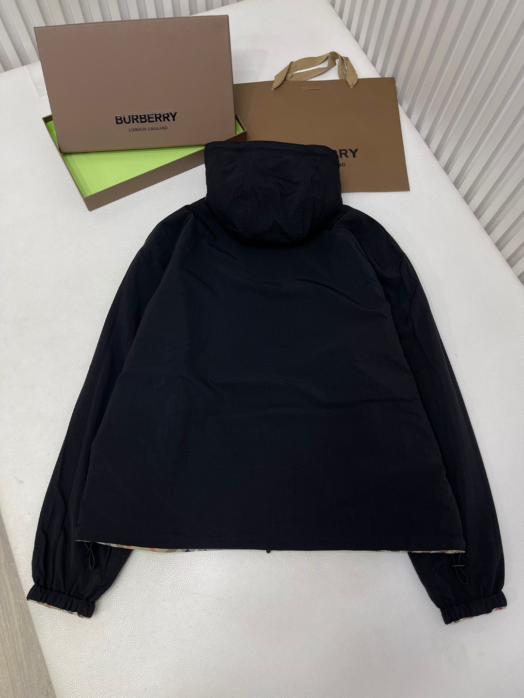 Burberry 巴宝莉 两面穿拼色格纹拉链连帽夹克 长袖 外套 秋冬款 沙色