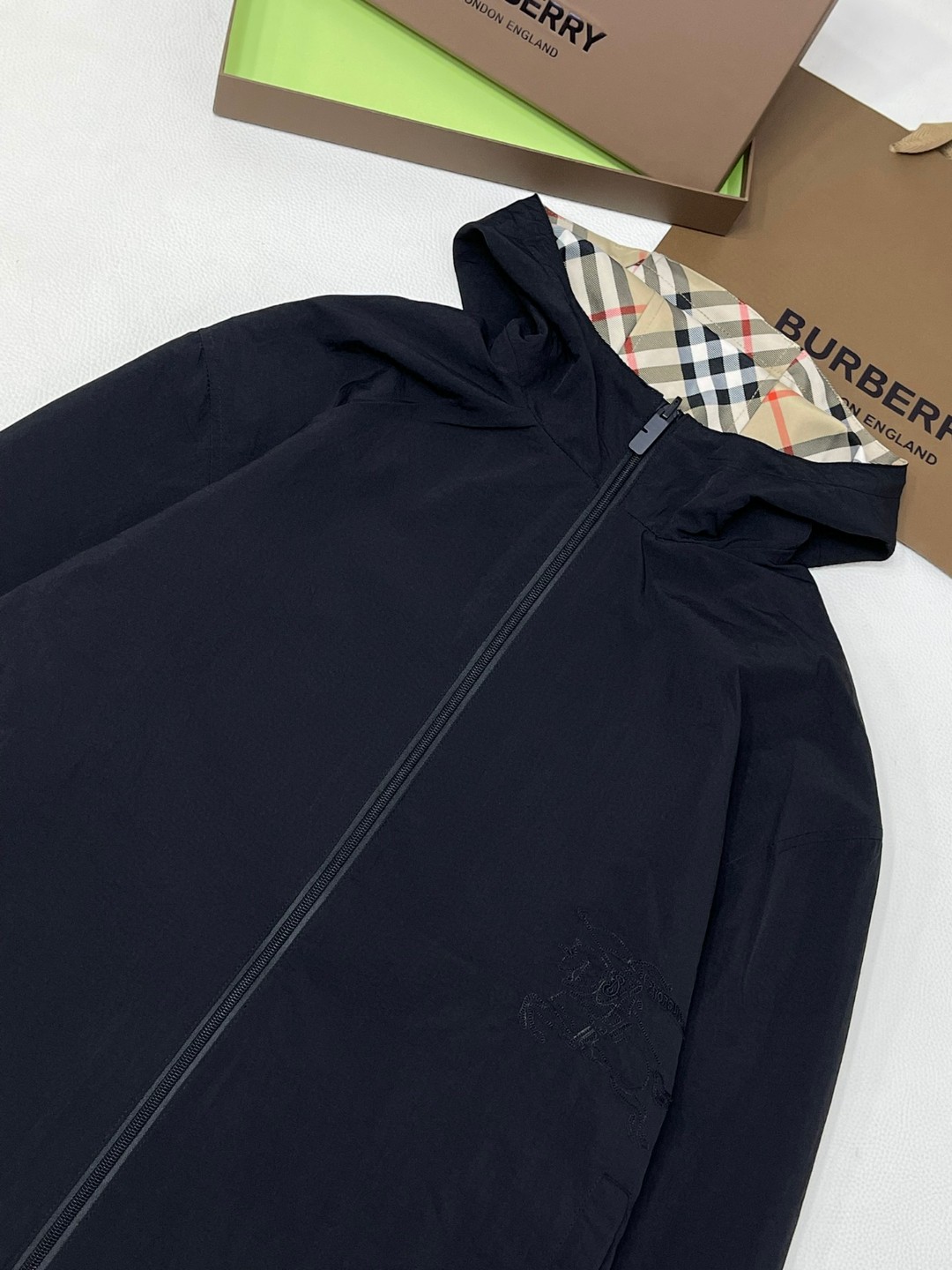 Burberry 巴宝莉 两面穿拼色格纹拉链连帽夹克 长袖 外套 秋冬款 沙色