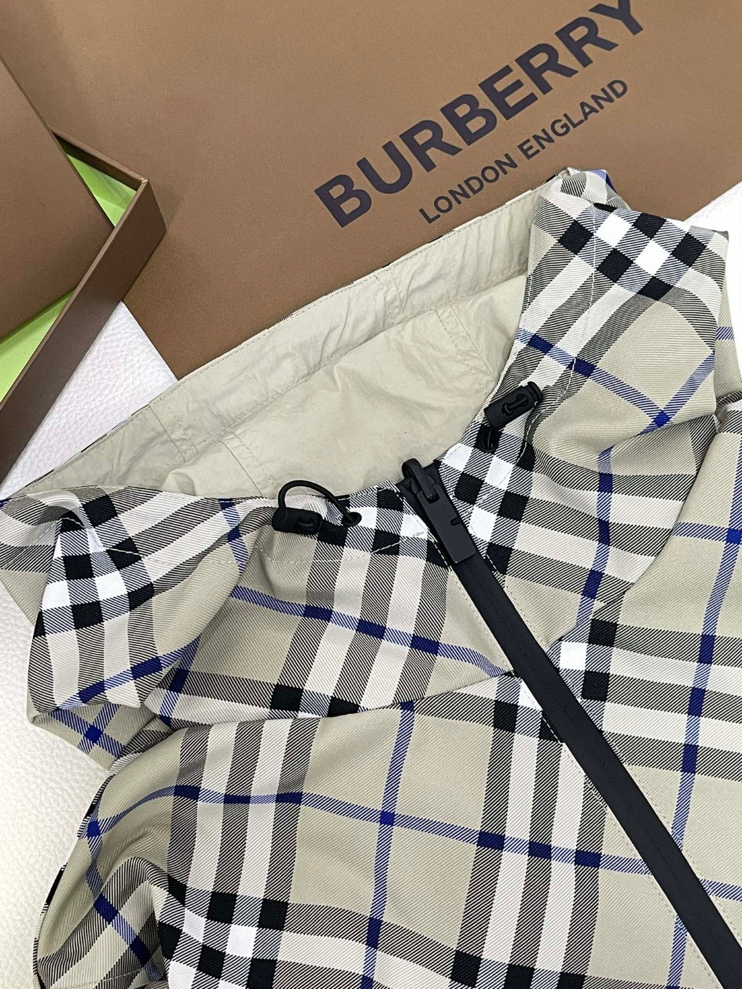 Burberry 巴宝莉 两面穿拼色格纹拉链连帽夹克 长袖 外套 秋冬款 青苔色 80883401