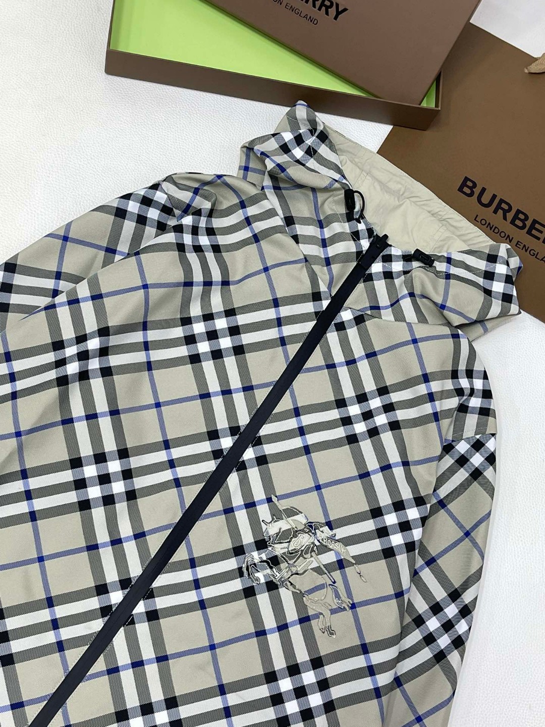 Burberry 巴宝莉 两面穿拼色格纹拉链连帽夹克 长袖 外套 秋冬款 青苔色 80883401