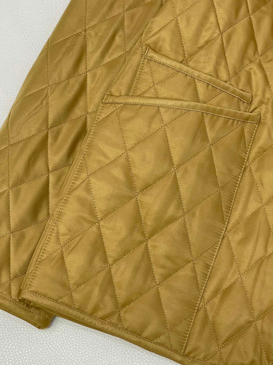 Burberry 巴宝莉 菱格纹夹克 棉服 长袖 外套 秋冬款 姜黄色 80963551