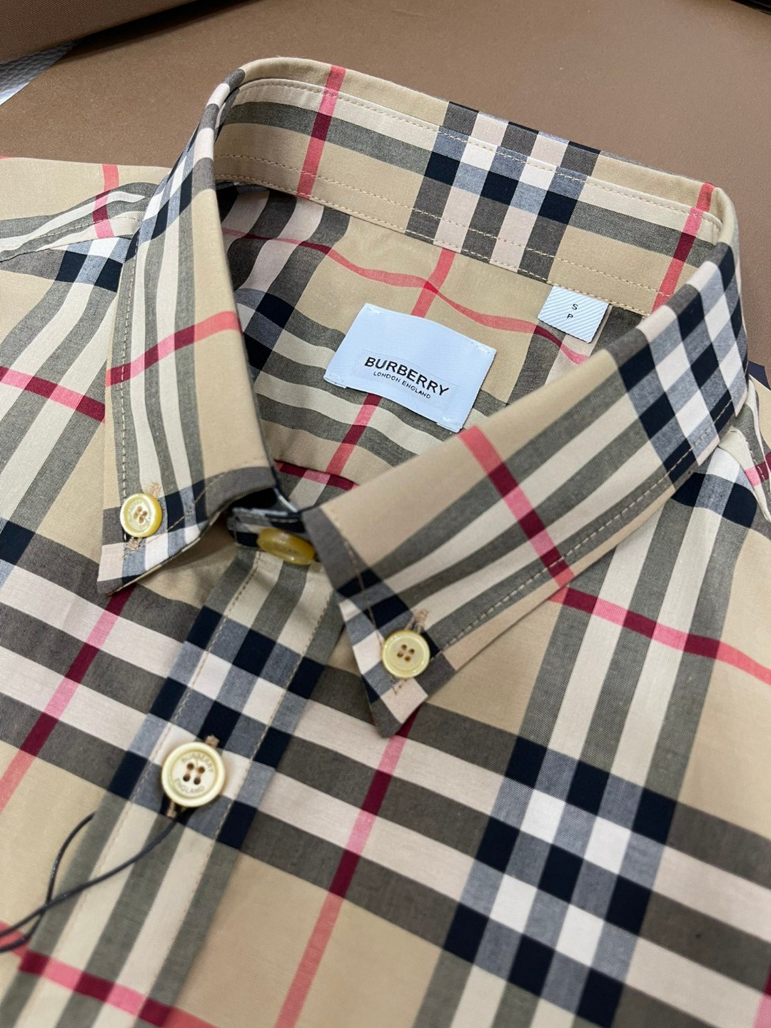 Burberry 巴宝莉 格纹胸口大标签单排扣衬衫 长袖 外套 秋冬款 棕色 80574611