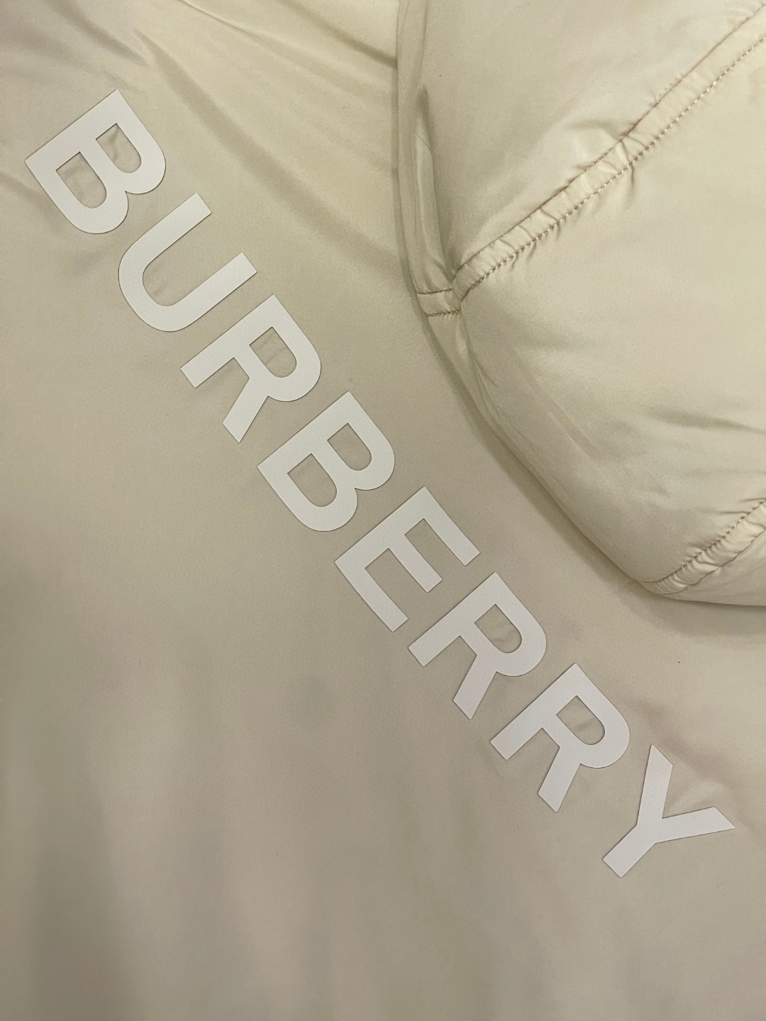 Burberry 巴宝莉 经典格纹两面穿尼龙连帽夹克 长袖 外套 秋冬款 黄褐色 