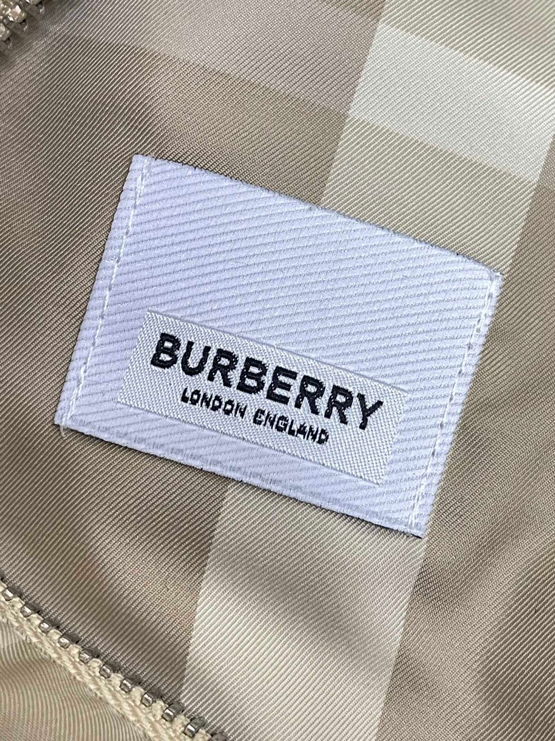 Burberry 巴宝莉 经典格纹两面穿尼龙连帽夹克 长袖 外套 秋冬款 黄褐色 