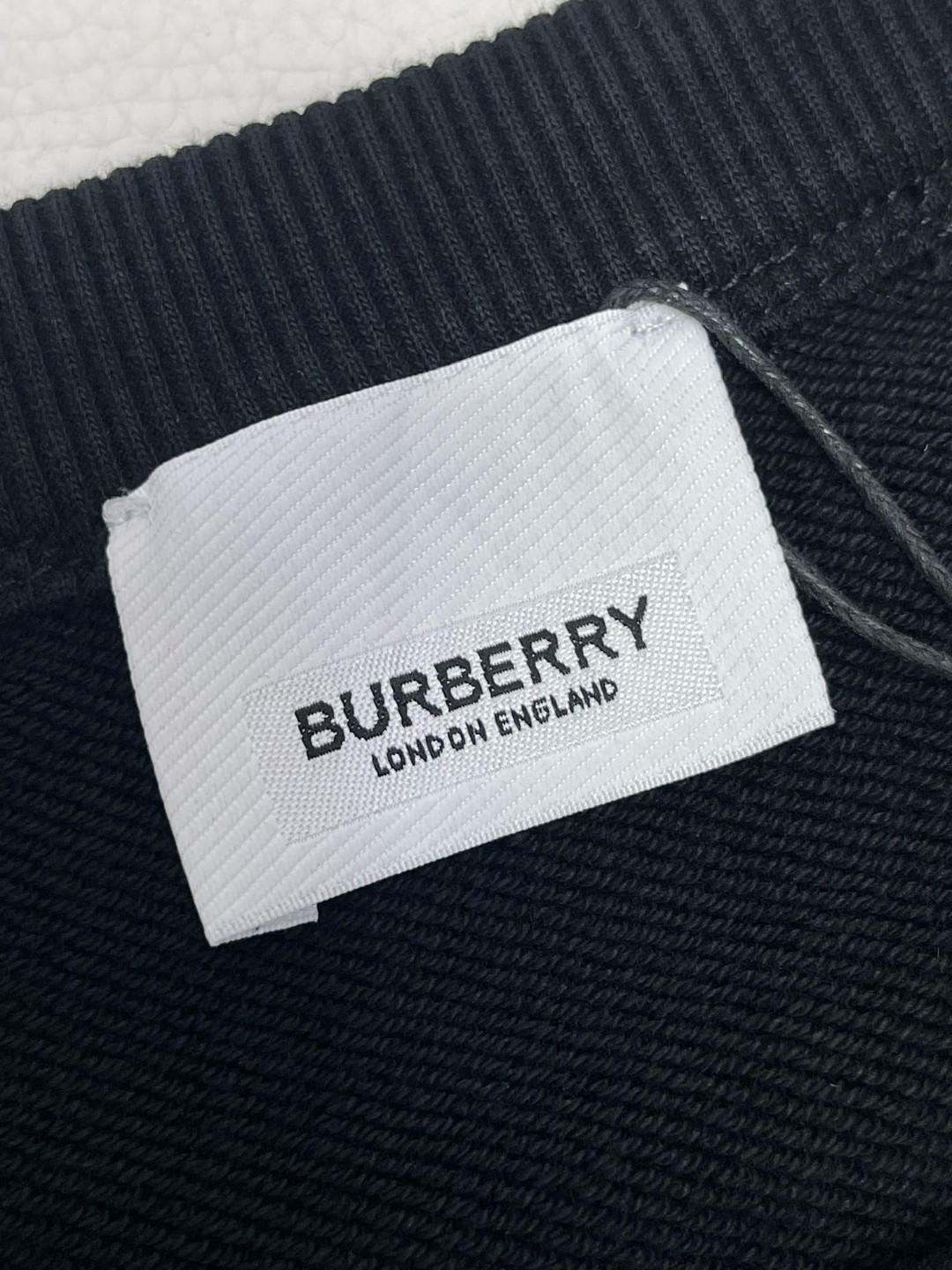 Burberry 巴宝莉 格纹刺绣字母logo卫衣 长袖 圆领 外套 秋冬款 白色 黑色 