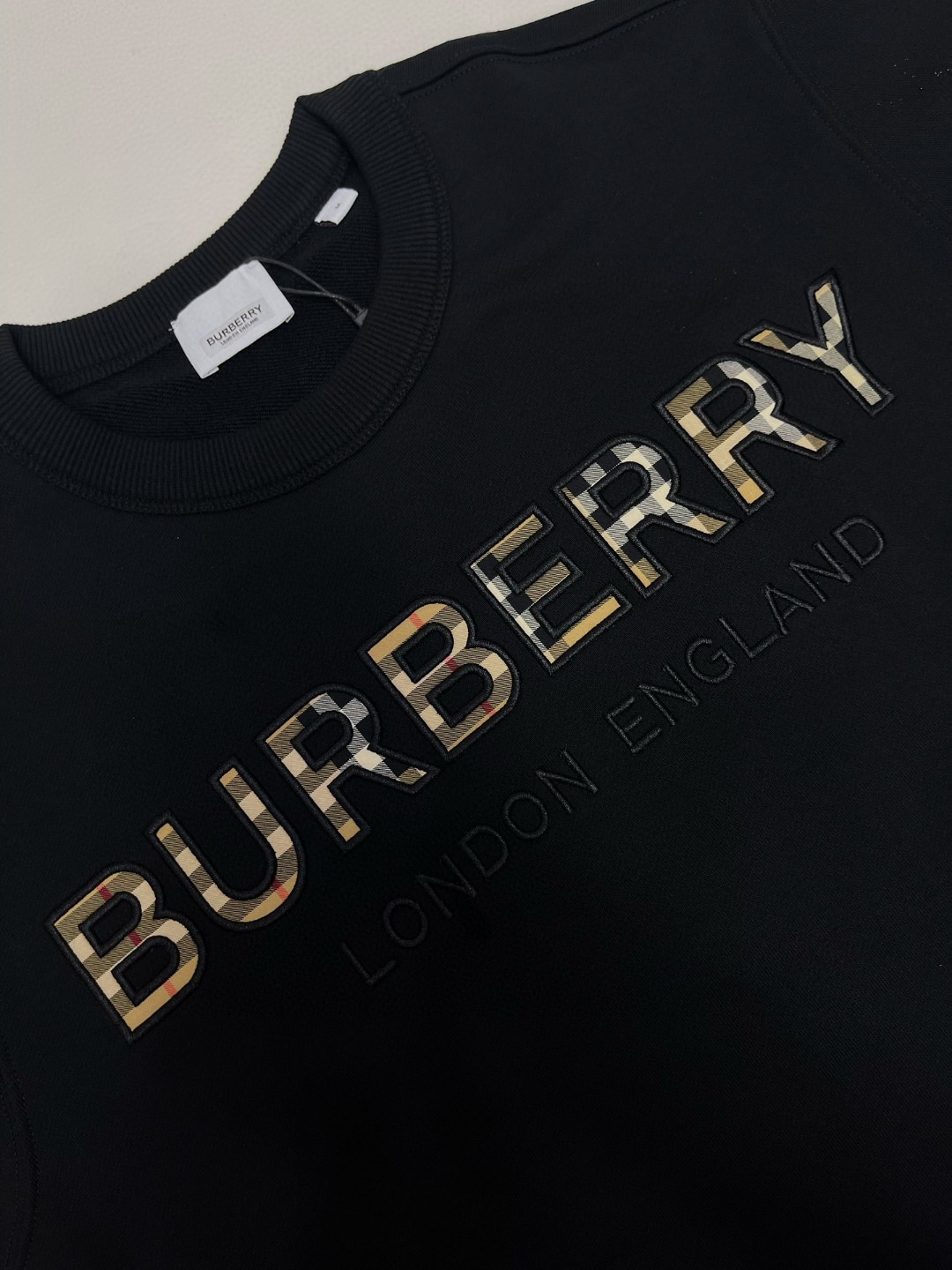 Burberry 巴宝莉 格纹刺绣字母logo卫衣 长袖 圆领 外套 秋冬款 白色 黑色 