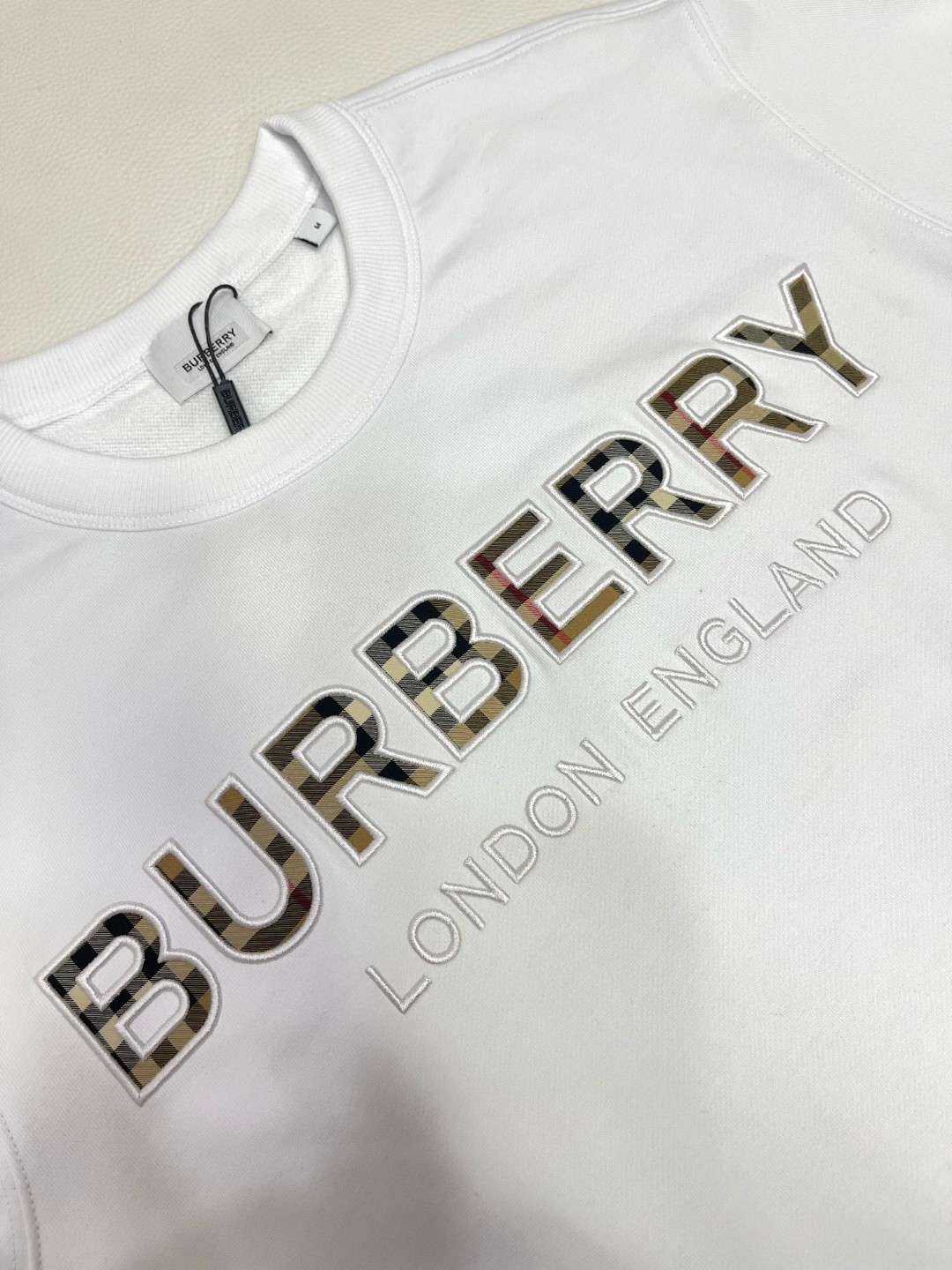 Burberry 巴宝莉 格纹刺绣字母logo卫衣 长袖 圆领 外套 秋冬款 白色 黑色 