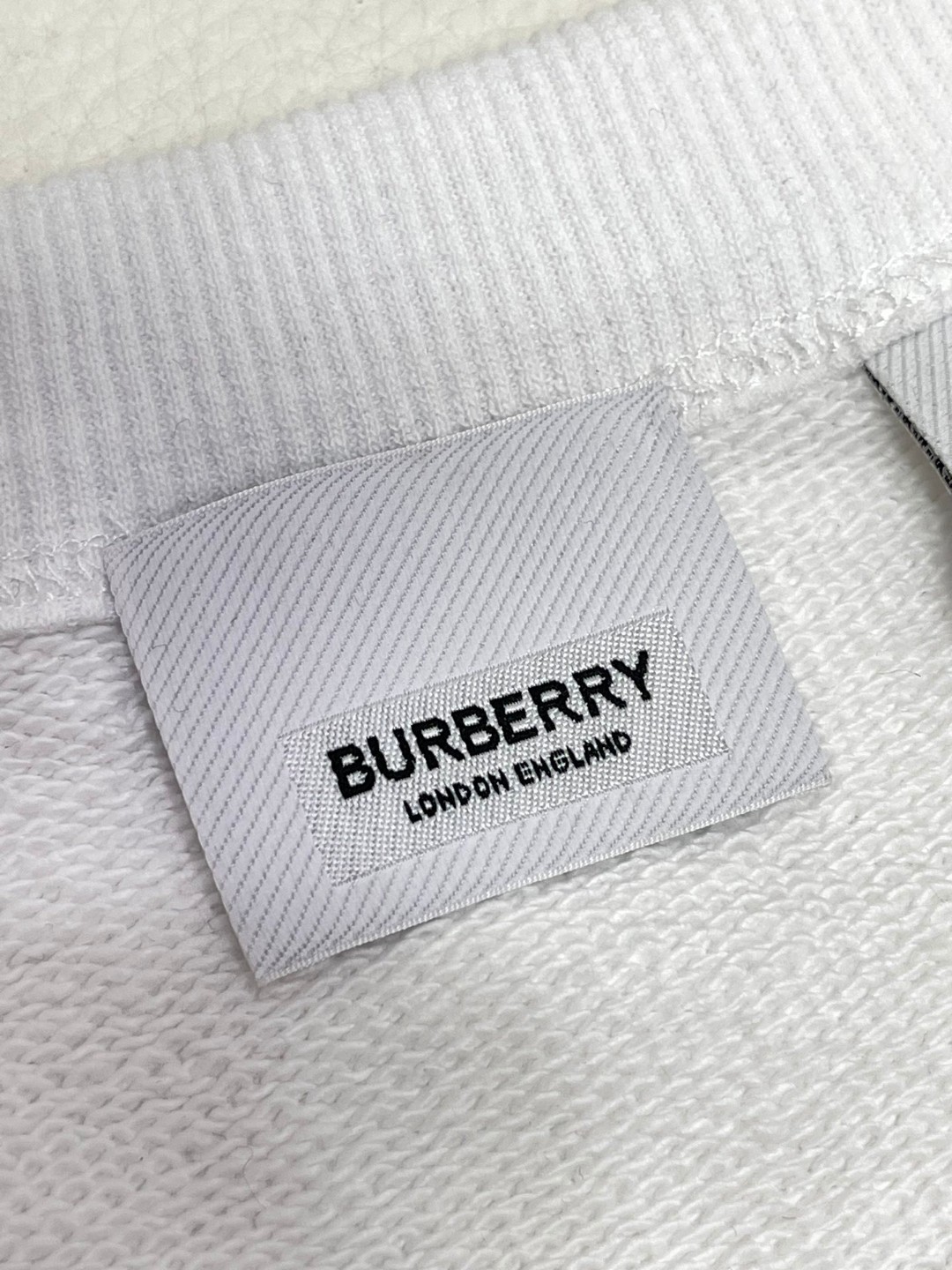 Burberry 巴宝莉 刺绣毛巾布马术骑士卫衣 长袖 圆领 外套 秋冬款 白色 黑色 80714561