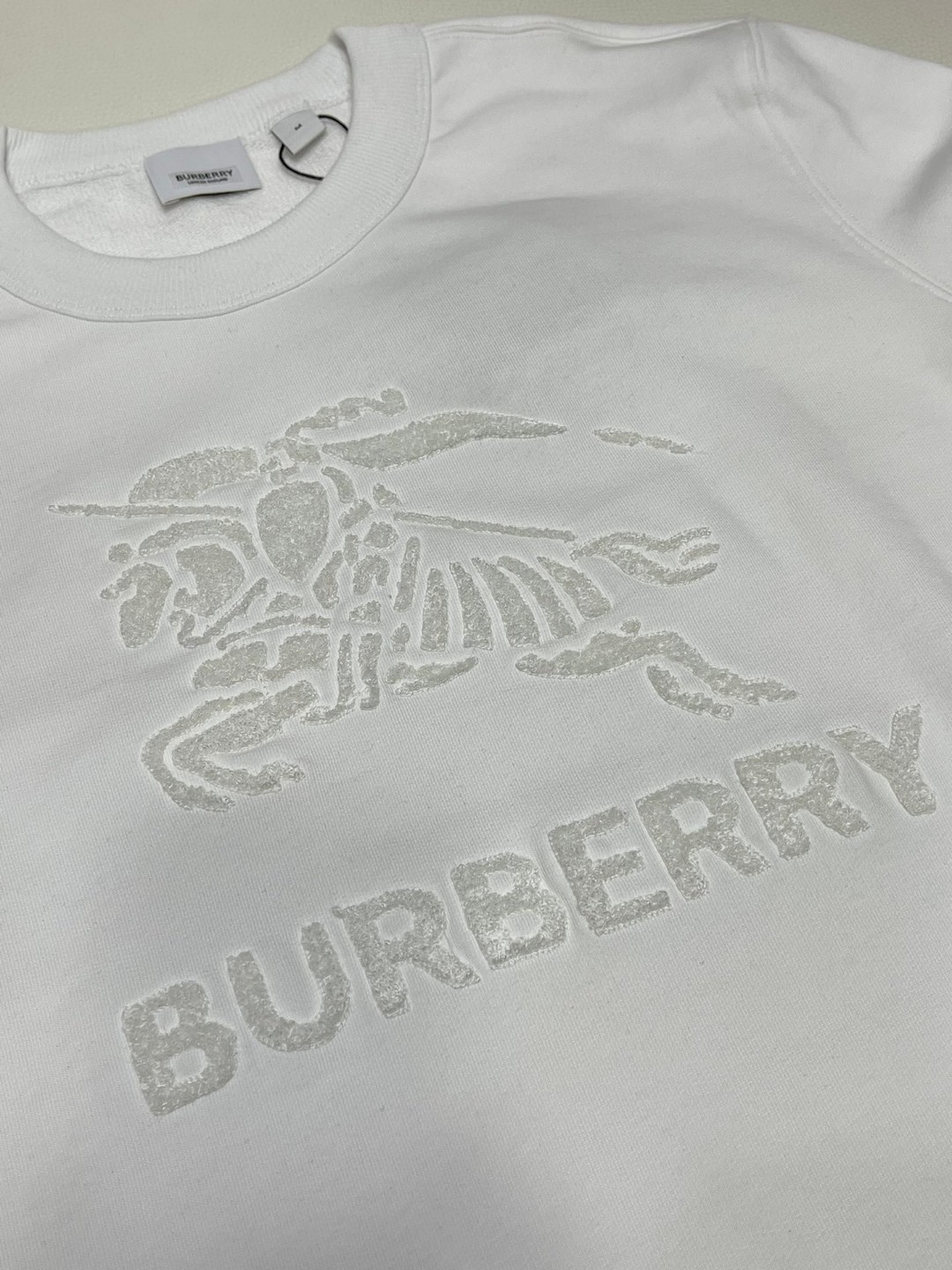 Burberry 巴宝莉 刺绣毛巾布马术骑士卫衣 长袖 圆领 外套 秋冬款 白色 黑色 80714561