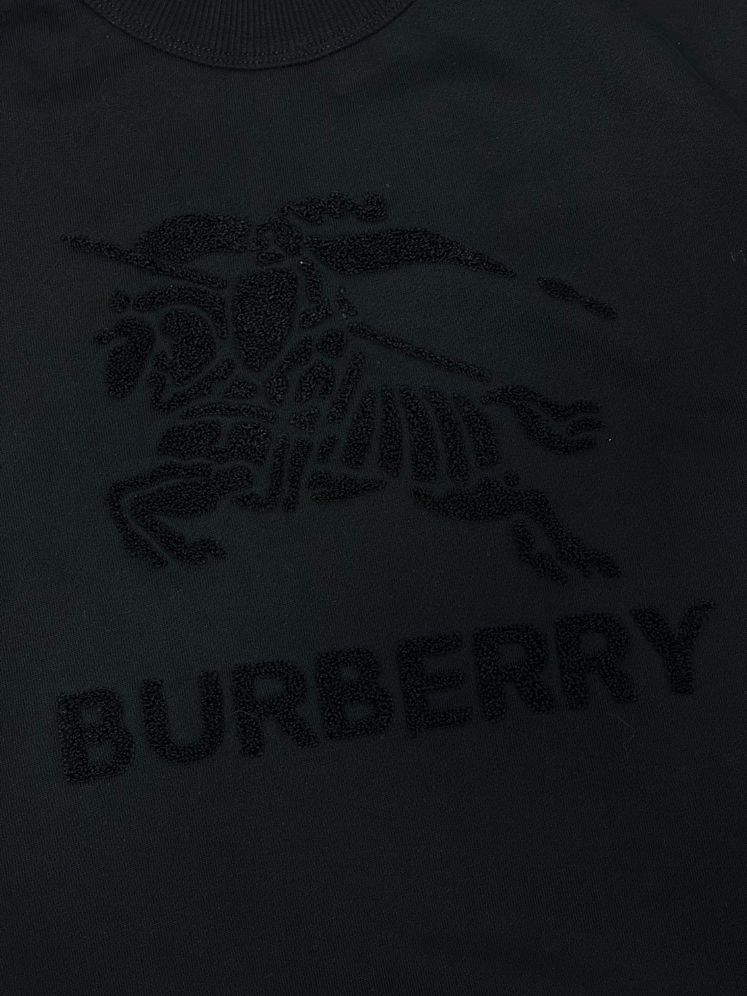 Burberry 巴宝莉 刺绣毛巾布马术骑士卫衣 长袖 圆领 外套 秋冬款 白色 黑色 80714561