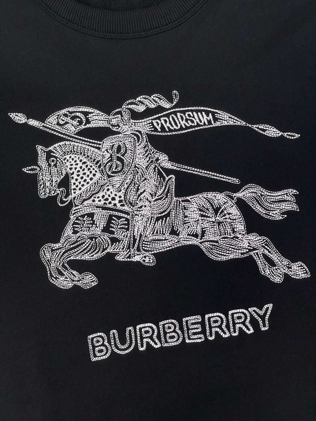 Burberry 巴宝莉 刺绣骑士战马字母logo卫衣 长袖 圆领 外套 秋冬款 黑色 80727771