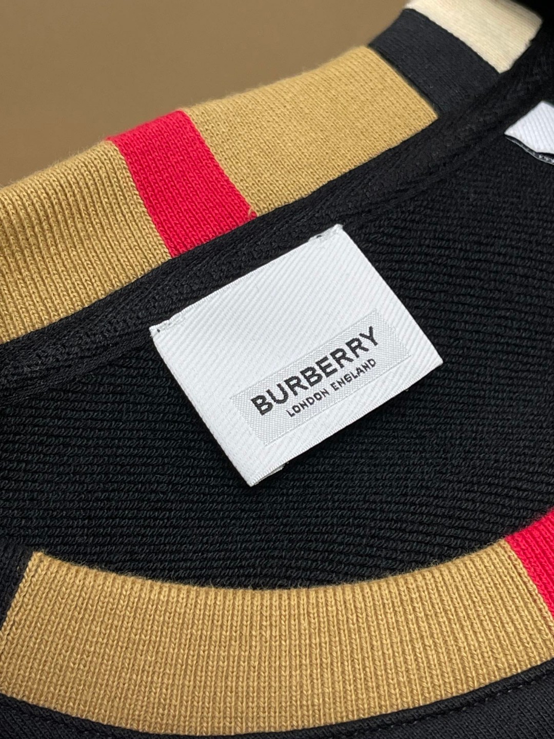 Burberry 巴宝莉 拼色领口刺绣字母logo卫衣 长袖 圆领 外套 秋冬款 黑色 80076931