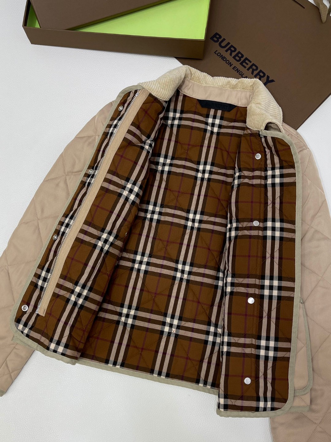 Burberry 巴宝莉 纯色翻领单排扣夹克 外套 长袖 短款 秋冬款 黑色 米色 80565751