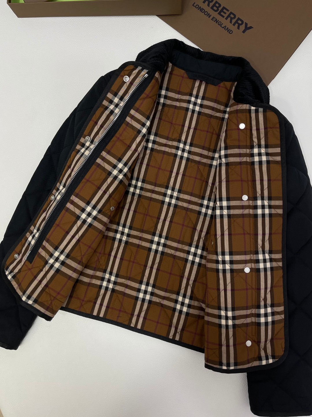 Burberry 巴宝莉 纯色翻领单排扣夹克 外套 长袖 短款 秋冬款 黑色 米色 80565751