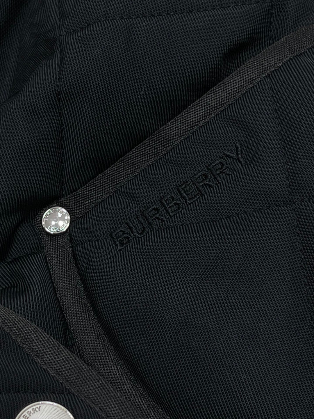 Burberry 巴宝莉 纯色翻领单排扣夹克 外套 长袖 短款 秋冬款 黑色 米色 80565751