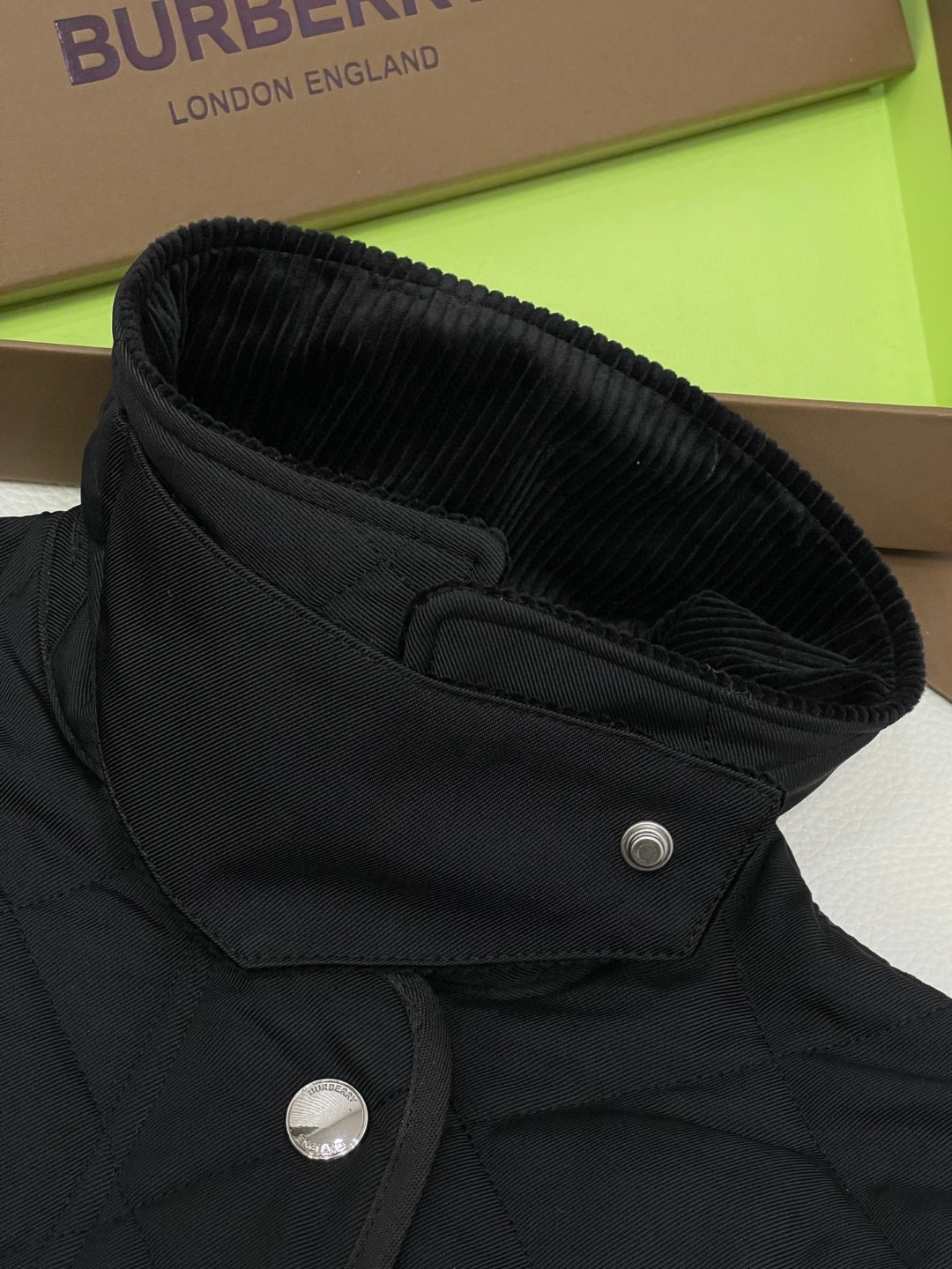 Burberry 巴宝莉 纯色翻领单排扣夹克 外套 长袖 短款 秋冬款 黑色 米色 80565751