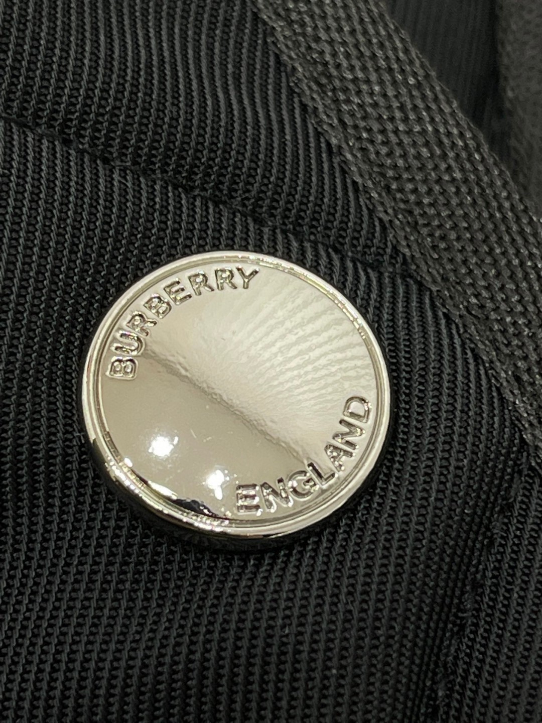 Burberry 巴宝莉 纯色翻领单排扣夹克 外套 长袖 短款 秋冬款 黑色 米色 80565751