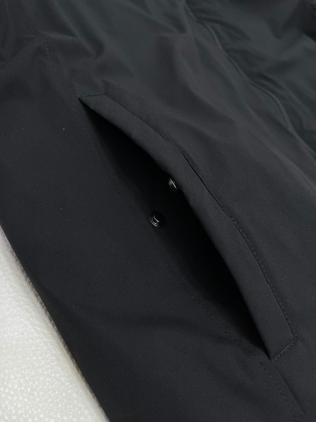 Burberry 巴宝莉 纯色刺绣logo夹克 棉服 长袖 外套 秋冬款 黑色 80726871