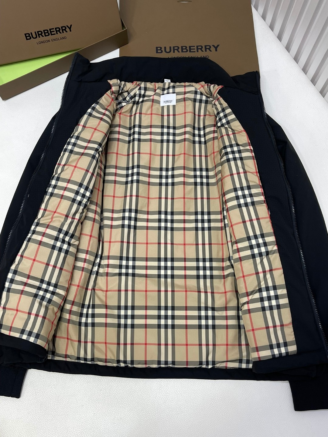 Burberry 巴宝莉 纯色刺绣logo夹克 棉服 长袖 外套 秋冬款 黑色 80726871