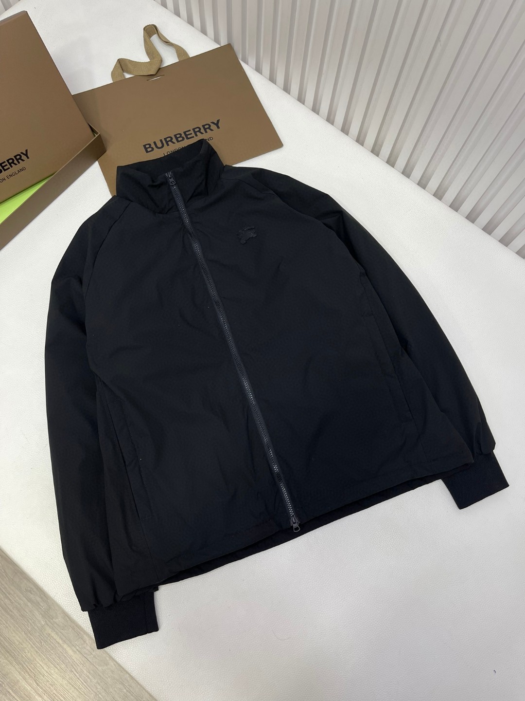 Burberry 巴宝莉 纯色刺绣logo夹克 棉服 长袖 外套 秋冬款 黑色 80726871