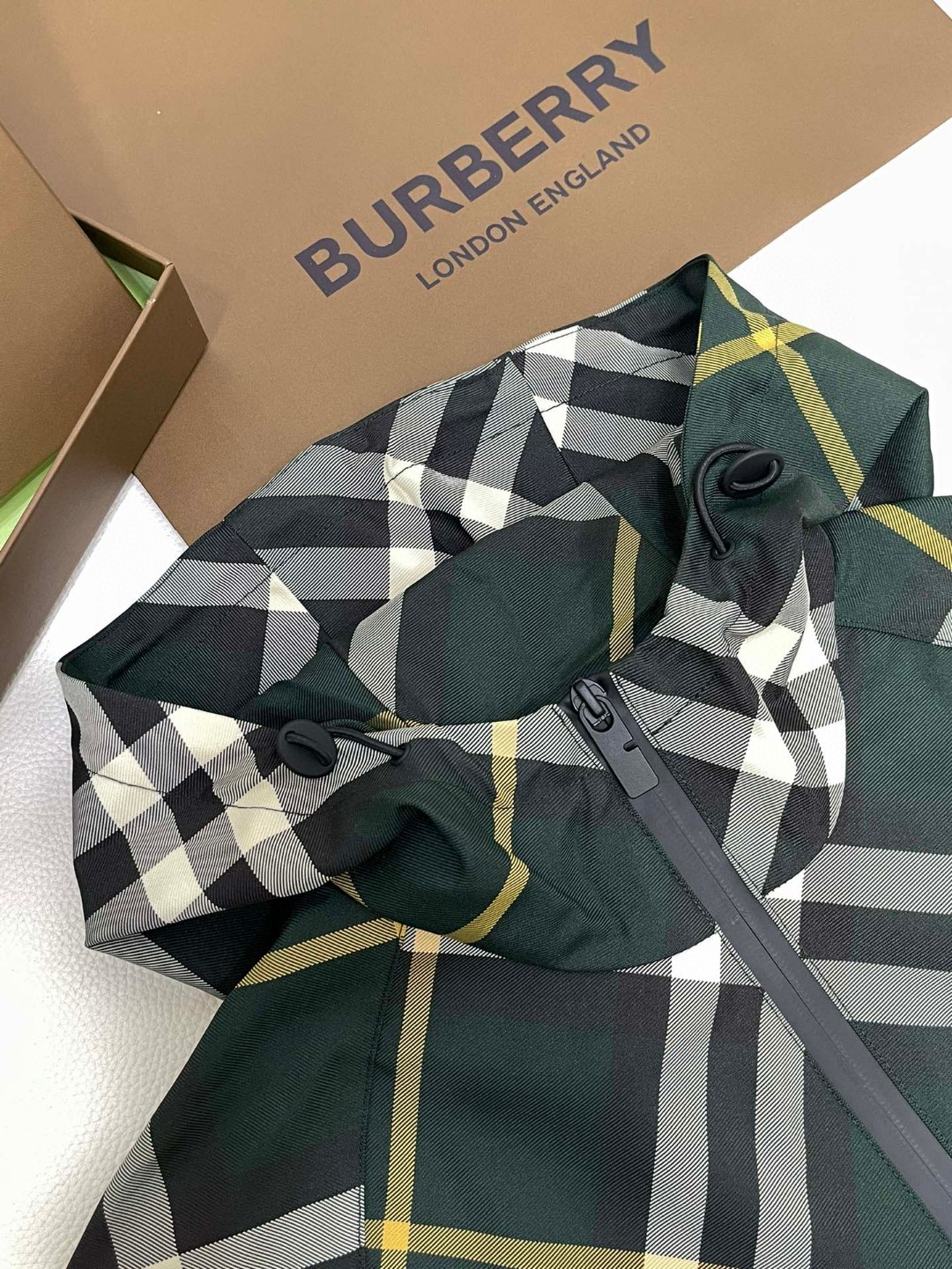 Burberry 巴宝莉 格纹拉链连帽夹克 长袖 外套 短款 女款 绿色 80818891