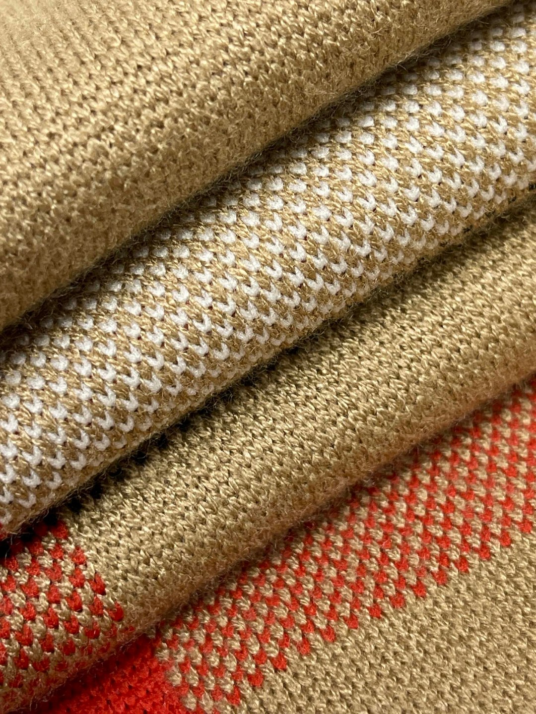 Burberry 巴宝莉 格纹V领针织衫 毛衣 外套 长袖 秋冬款 米棕色 80391531