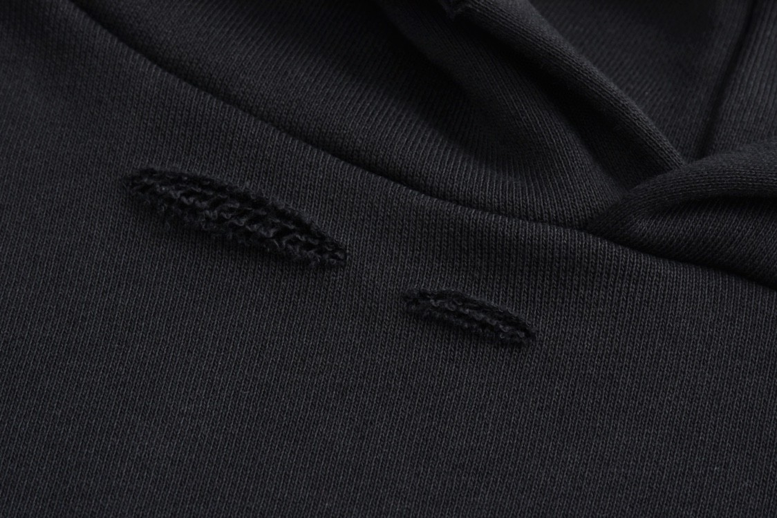 Balenciaga 巴黎世家 爱心字母logo印花 连帽卫衣 破洞 外套 长袖 秋冬 黑色 739024TQVV99034