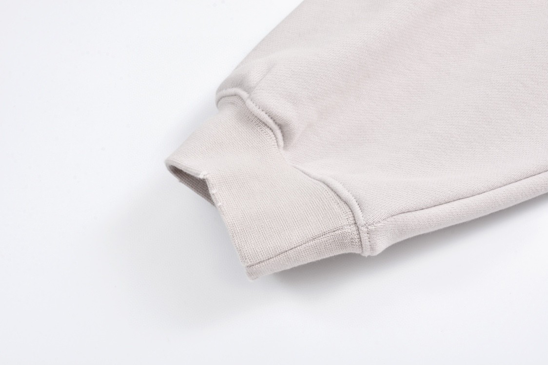 Balenciaga 巴黎世家 胶带字母logo印花 连帽卫衣 破洞 外套 长袖 秋冬 黑色 白色 739024TQVQ91073