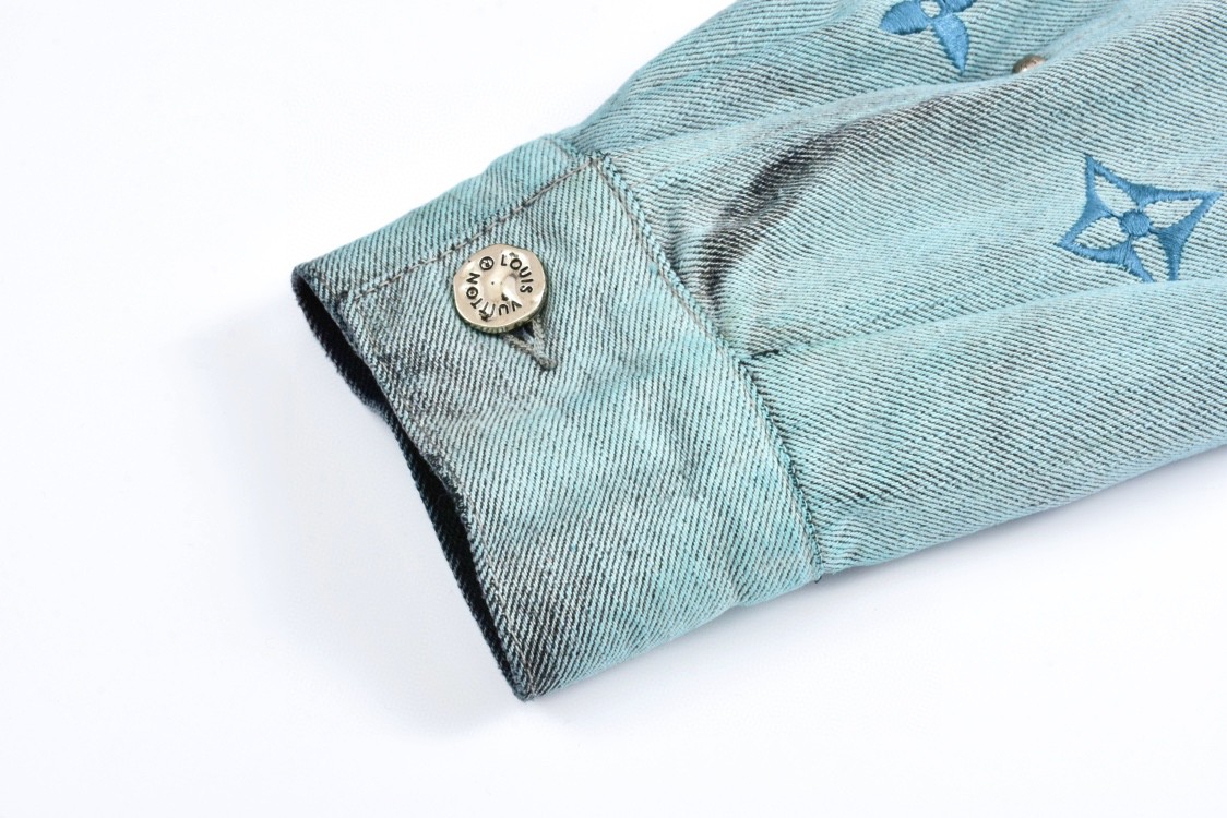 LOUIS VUITTON 路易威登 刺绣字母logo渐变单排扣牛仔外套 夹克 长袖 外套 牛仔衣 雾霾蓝 1AFV97